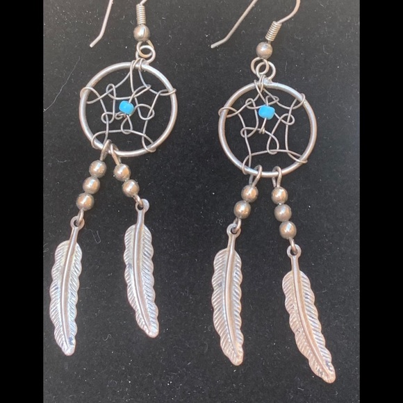 Dream Catcher Earrings Silver Tone/blue bead & dangle silver tone feathers - Picture 4 of 4